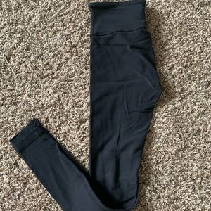 BLACK LULULEMON LEGGINGS
